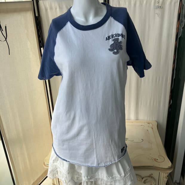 Abercrombie raglan short sleeve