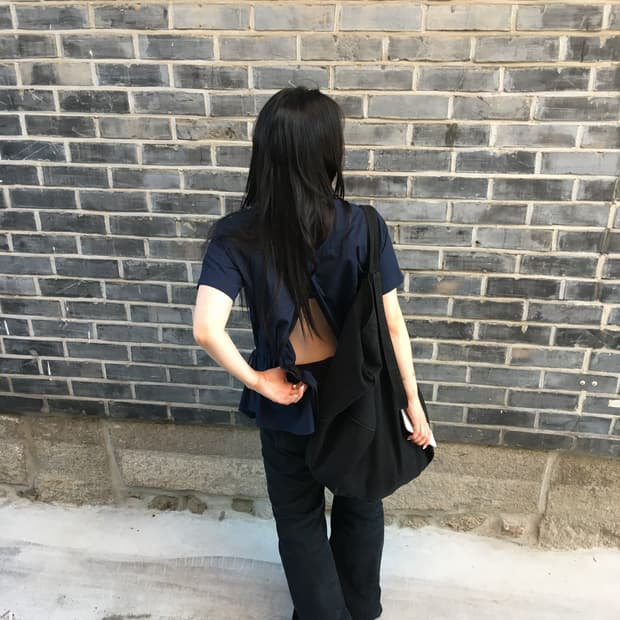 사카이 럭 15aw 드로우 스트링 백 오픈 블라우스