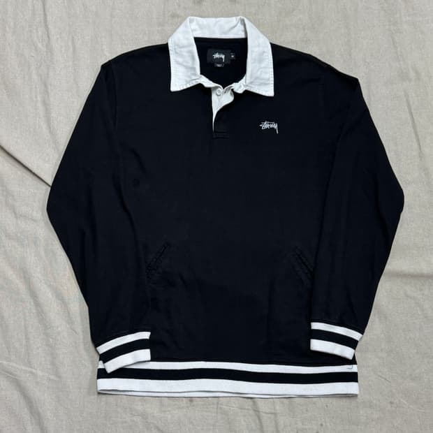 스투시 검흰 럭비 카라티 M 