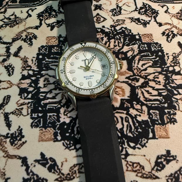 SEIKO DIVER 빈티지 쿼츠 시계