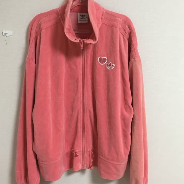 아디다스 벨벳 트레이닝 아우터