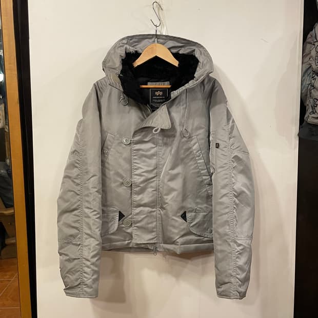 알파인더스트리 리메이크 크롭봄버 M