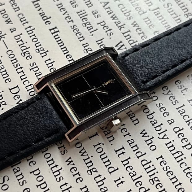 입생로랑 x 시티즌 빈티지 쿼츠 급처