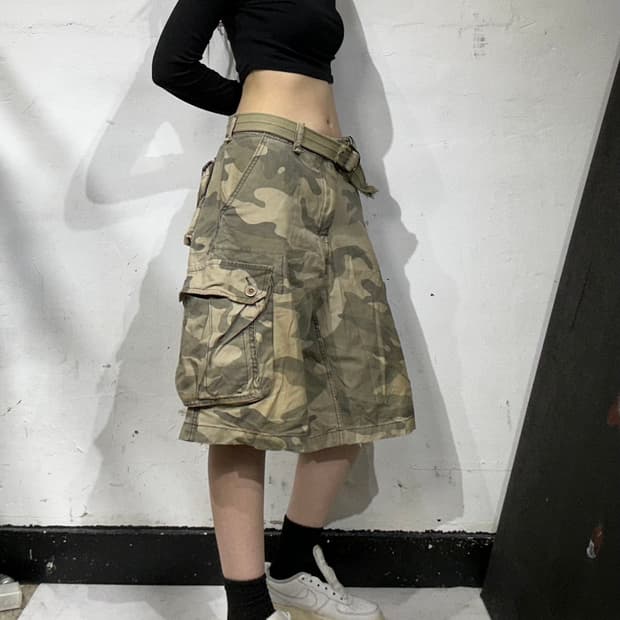 아베크롬비 베이지 밀리터리 카모 와이드 버뮤다 카고 팬츠 반바지 