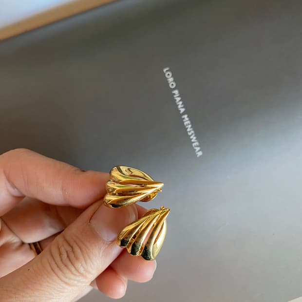 모네 monet 골드 귀걸이 귀찌