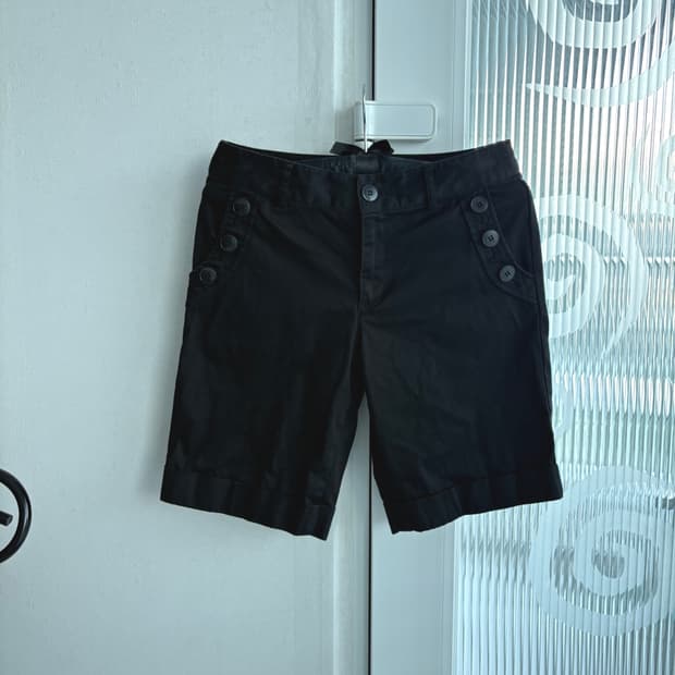 button shorts