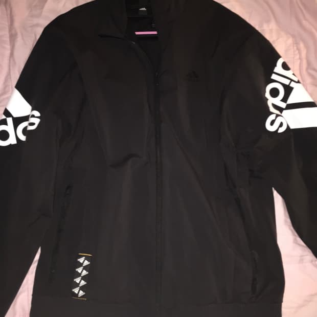 아디다스 바람막이