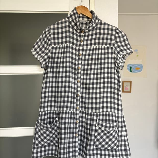 그레이 체크 반소매 탑 