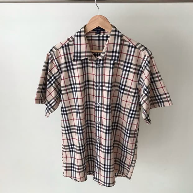 버버리 로고 노바체크 반팔 셔츠