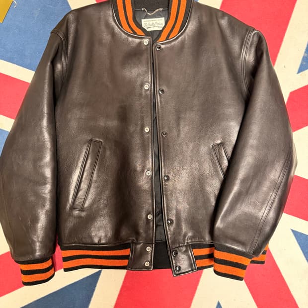 와코마리아 래더 바시티자켓