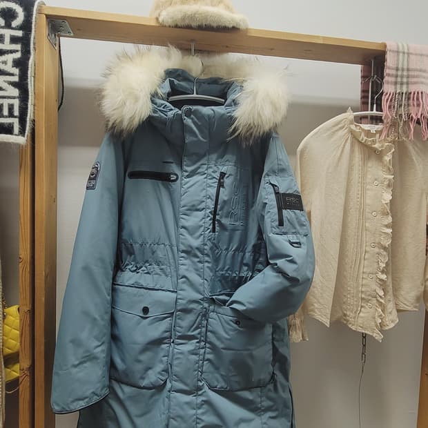 밀레 에글레스 하프 다운패딩