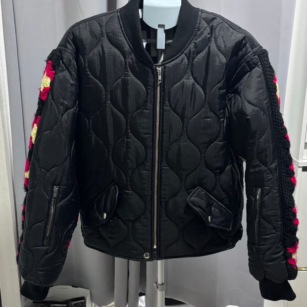 [L]올리언스 스토어 퀼티드 크로셰 봄버