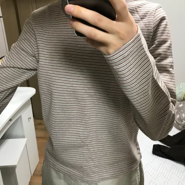 스트라이프 긴팔티