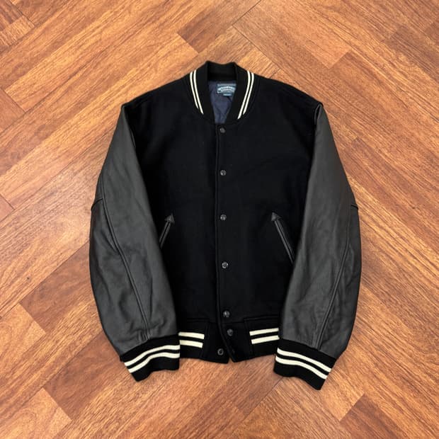 M(105) 아웃스탠딩 블랙 소가죽 바시티 자켓 