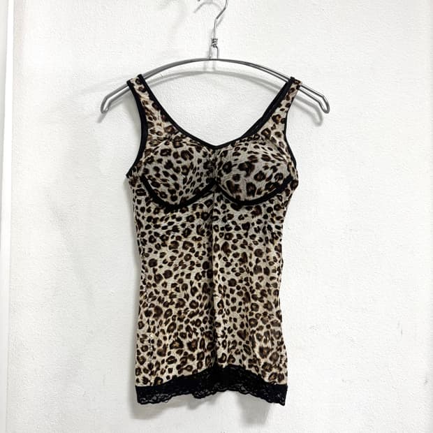 Leopard sleeveless top