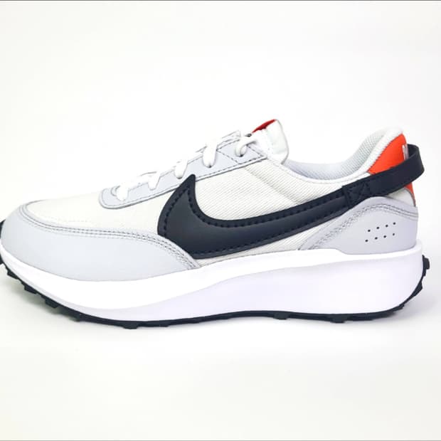 (NIKE) 나이키 와플 데뷰 스니커즈 270