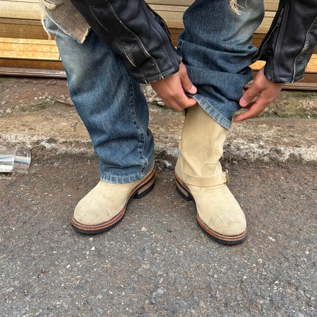 Hawkins suede beige engineered boots (8)