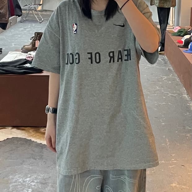 나이키 x 피어오브갓 웜업 그레이 반팔 H1695