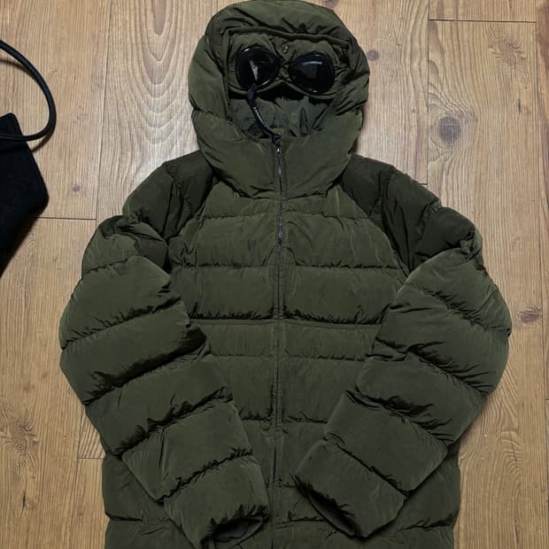 씨피컴퍼니 에코크롬 고글패딩 L