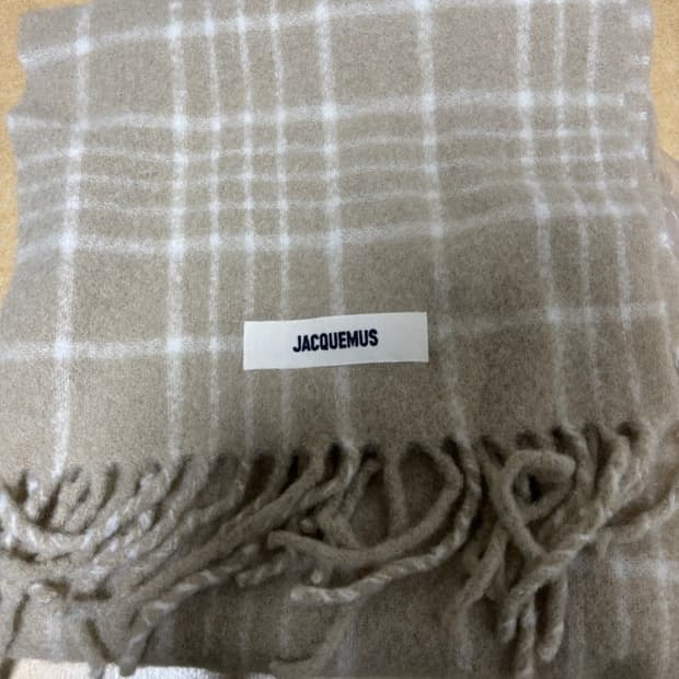 자크뮈스 머플러 