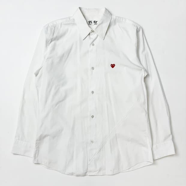 꼼데가르송 플레이 리틀 레드 하트 버튼 셔츠 PN5316