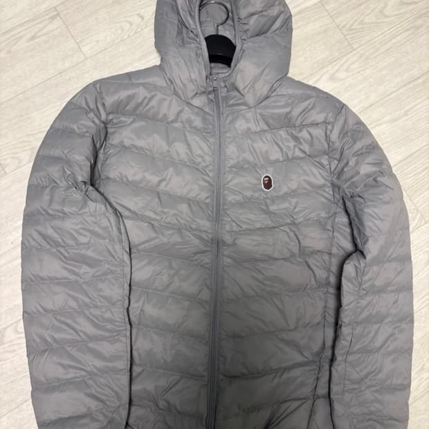 베이프 경량패딩