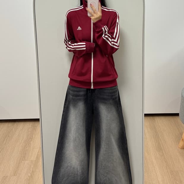 아디다스 자수로고 버건디 삼선 트랙탑 져지