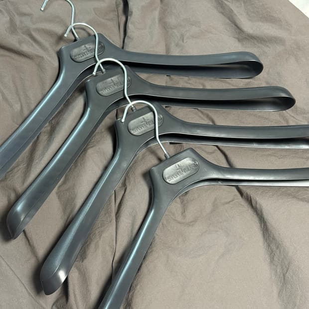 스톤아일랜드 옷걸이 4피스 일괄