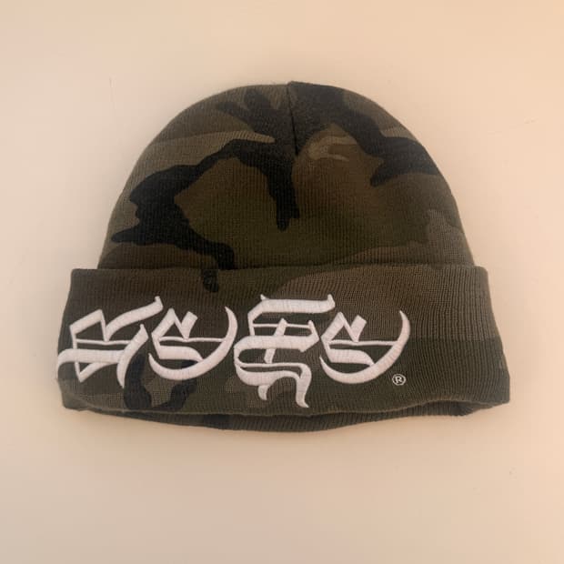 25SS 슈프림(supreme) 뉴에라 블랙레터 우드랜드 카모 비니