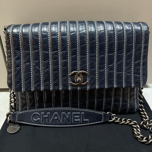 샤넬 클래식 크로스백