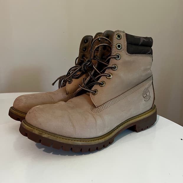 팀버랜드 6인치 프리미엄 워터프루프 와이드 핏 부츠 오프 화이트 누벅'