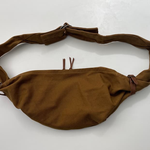 캐피탈 숄더백 크로스백 스너프킨백 호보백 브라운