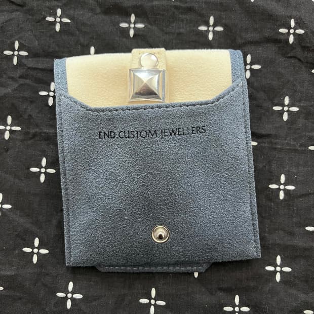 END CUSTOM JEWELLERS extra studs ring