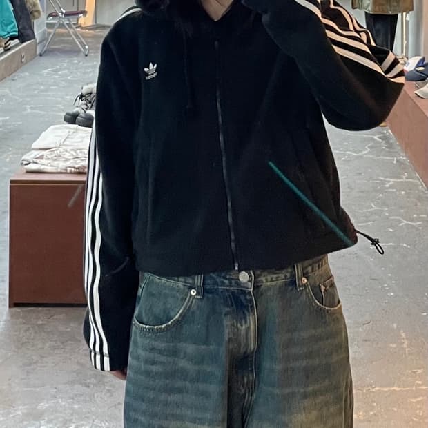 아디다스 플리스 숏 블랙 후드집업 H1558