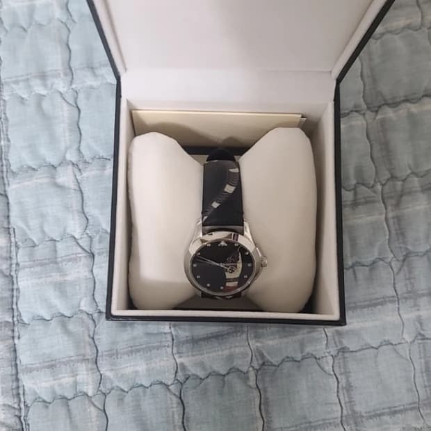 구찌 킹 스네이크 가죽시계 