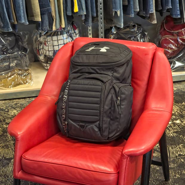 언더아머 블랙 백팩 가방