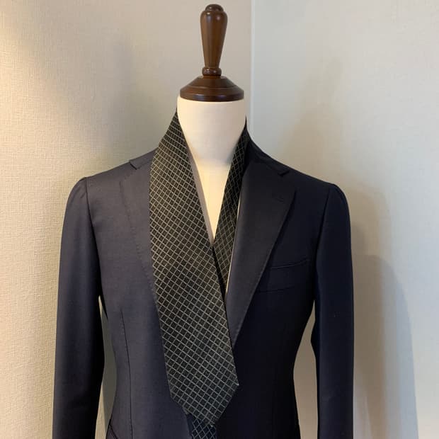 휴고보스(HUGO BOSS) 명품 블랙컬러 체크넥타이 100실크 A등급
