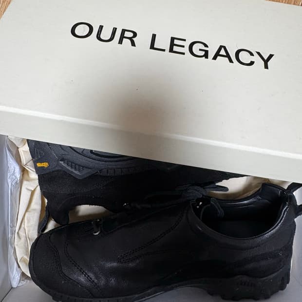 아워레가시 가베 블랙 41 팝니다