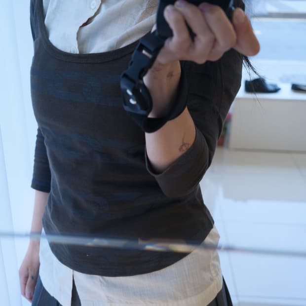 Chain graphic top