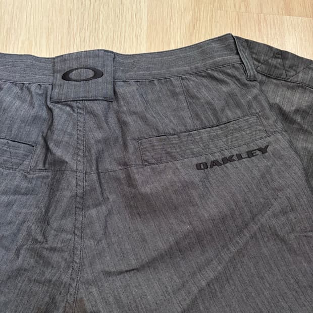 오클리 하프 팬츠