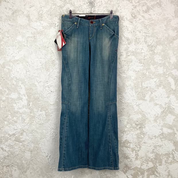 리바이스 엔지니어드진