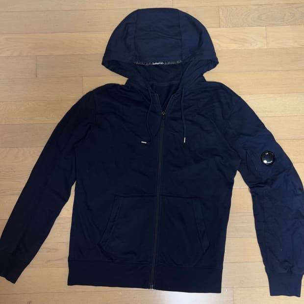 CP 컴퍼니 렌즈 후드집업