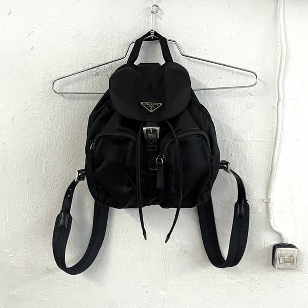 프라다 리나일론 더블 포켓 스몰 백팩