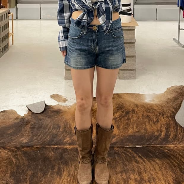 LEE x EARTH music & ecology denim shorts