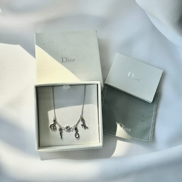 디올 목걸이 박스+파우치+보증서