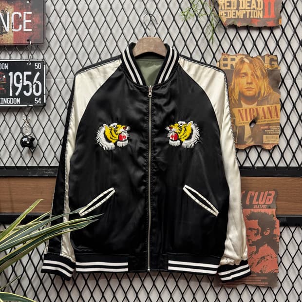 JPN VINTAGE 리버시블 스카쟌 봄버 자켓 전후면 자수 디테일