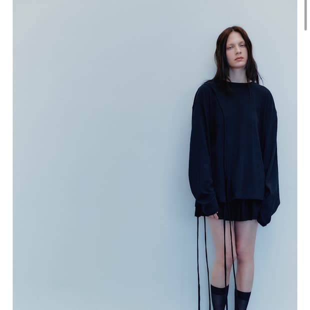 인사일리언스 스트랩 롱 슬리브