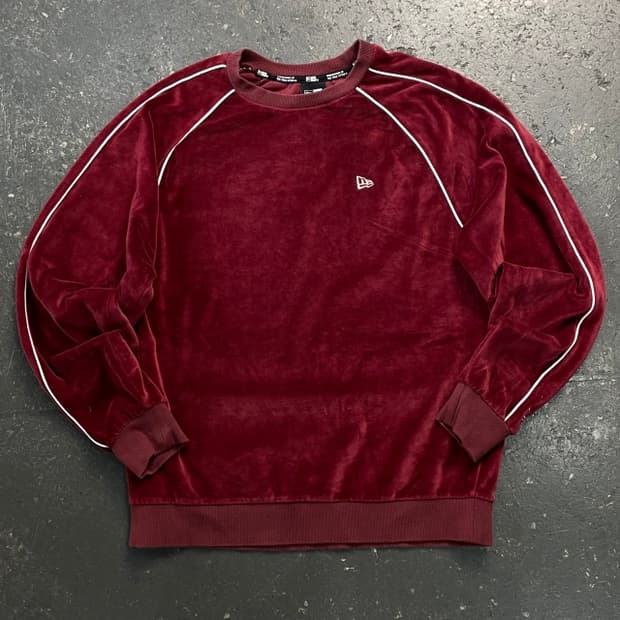 100 뉴에라 버건디 벨벳 맨투맨