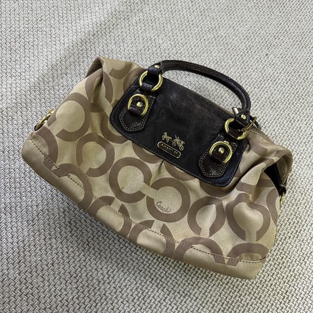 실측확인 코치 메디슨 골드 시그니처 핸드백0409D