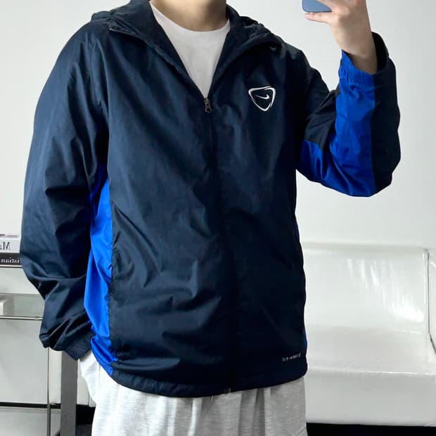 나이키 스톰핏 바람막이 L